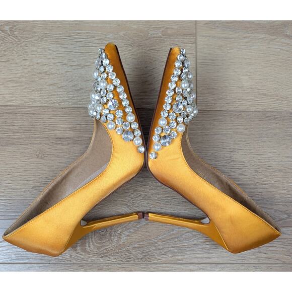 Azalea Wang Amelia Heels Pumps 6 Gold Satin Rhinestone Pearl Embellished 4" NEW - Picture 7 of 12
